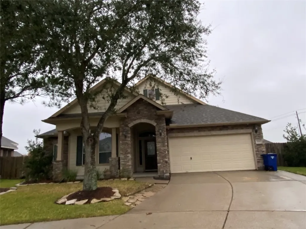 204 Bailey Brook Lane Dickinson TX 77539