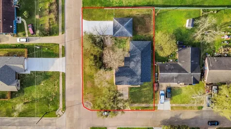 101 Talisman Street Lake Jackson TX 77566