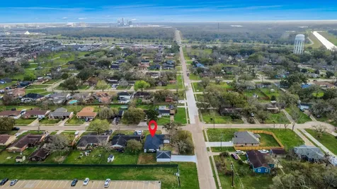 101 Talisman Street Lake Jackson TX 77566