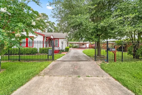 2609 Bevis Street Houston TX 77008