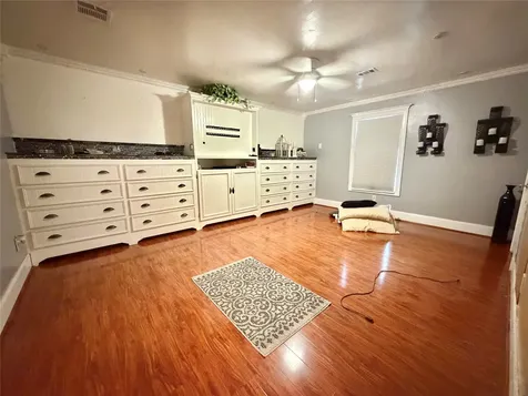 2609 Bevis Street Houston TX 77008