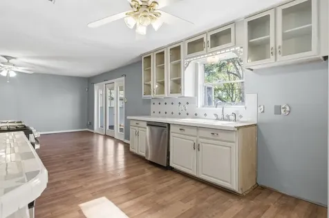 5619 Duxbury Street Houston TX 77035