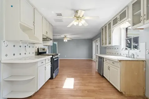 5619 Duxbury Street Houston TX 77035