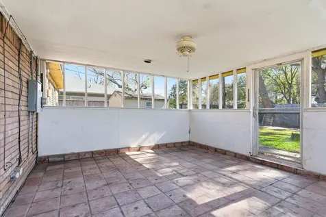 5619 Duxbury Street Houston TX 77035
