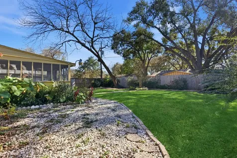 5619 Duxbury Street Houston TX 77035