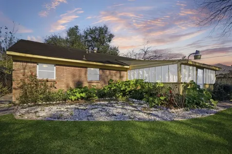5619 Duxbury Street Houston TX 77035