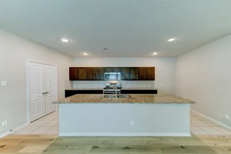 2164 Dale Street Alvin TX 77511