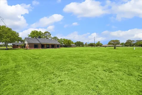 15415 Skyhawk Lane Beach City TX 77523