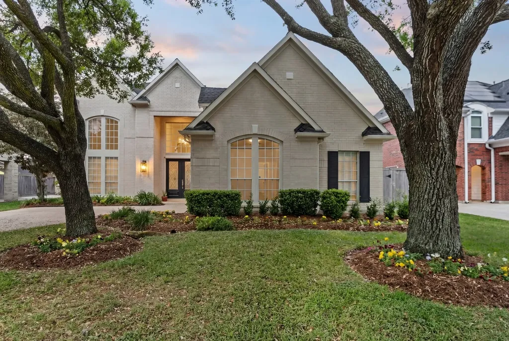 5515 Chase Harbor Houston TX 77041