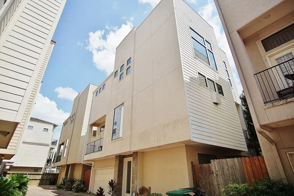 818 Lester Street Houston TX 77007