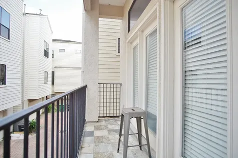 818 Lester Street Houston TX 77007