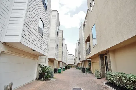 818 Lester Street Houston TX 77007