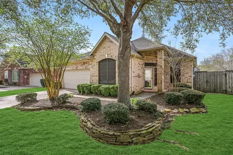 1448 N Riviera Circle Pearland TX 77581