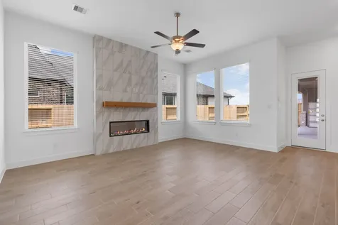 11806 Salty Bend Drive Mont Belvieu TX 77523
