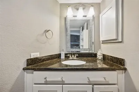 3525 Sage Road 1713 Houston TX 77056