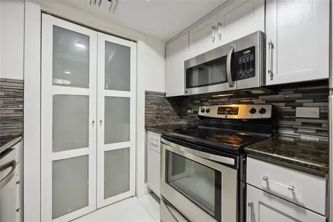 3525 Sage Road 1713 Houston TX 77056