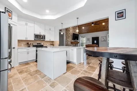 8032 Short Rd Road Needville TX 77461