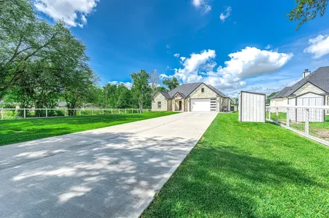 8032 Short Rd Road Needville TX 77461