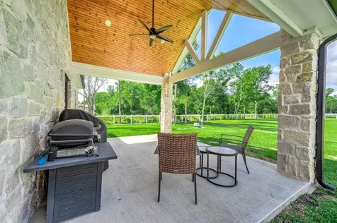 8032 Short Rd Road Needville TX 77461