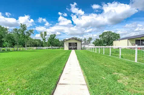 8032 Short Rd Road Needville TX 77461