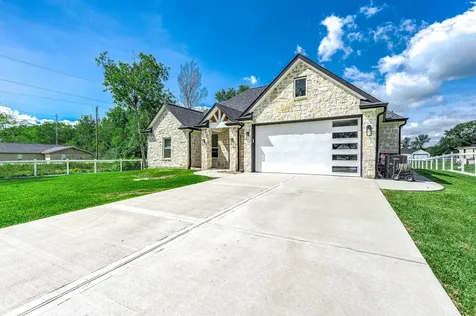 8032 Short Rd Road Needville TX 77461