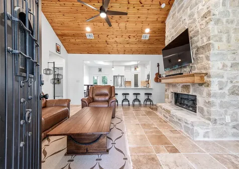 8032 Short Rd Road Needville TX 77461
