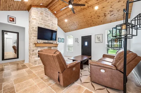 8032 Short Rd Road Needville TX 77461