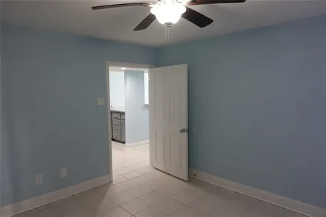 1102 Winnie Street A Galveston TX 77550