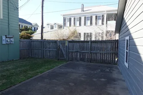 1102 Winnie Street A Galveston TX 77550