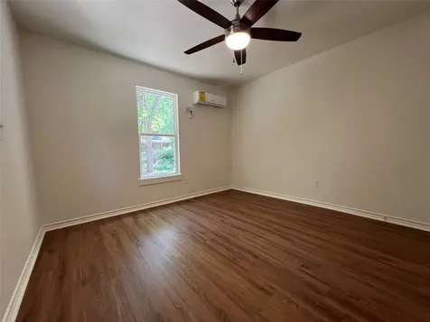 1231 Sycamore Avenue A Huntsville TX 77340