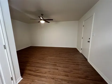 1231 Sycamore Avenue A Huntsville TX 77340