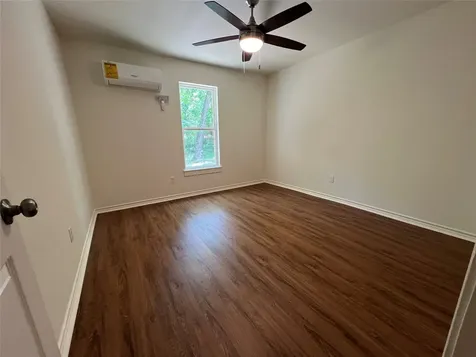 1231 Sycamore Avenue A Huntsville TX 77340