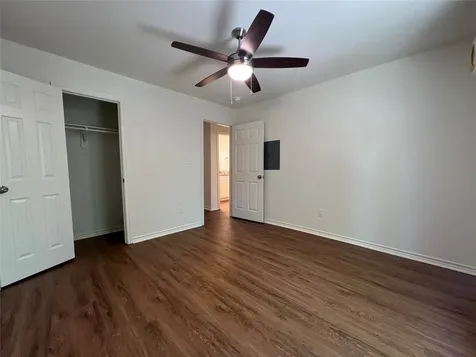 1231 Sycamore Avenue A Huntsville TX 77340