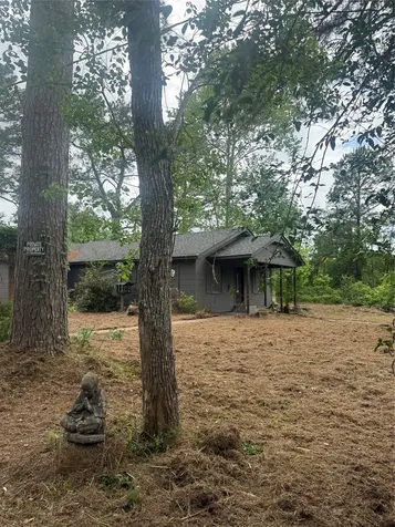 1556 County Road 2042 Hull TX 77564