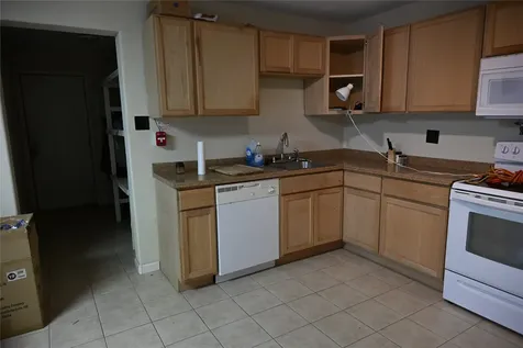 224 E Main Street Clute TX 77531