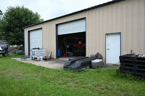 224 E Main Street Clute TX 77531