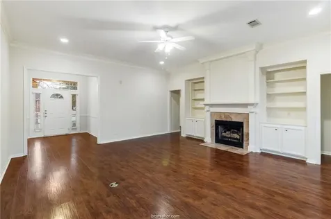 4709 Shoal Creek Drive College Station TX 77845