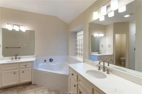 4709 Shoal Creek Drive College Station TX 77845