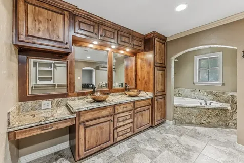 1100 Broadmoor Drive Bryan TX 77802