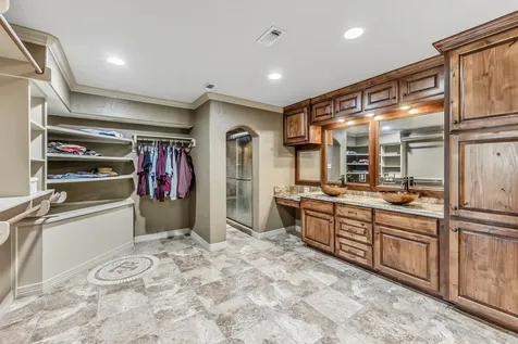 1100 Broadmoor Drive Bryan TX 77802
