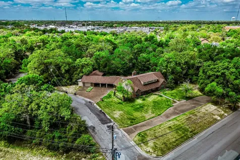 1100 Broadmoor Drive Bryan TX 77802