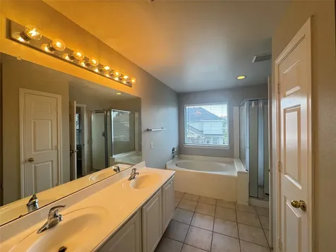5711 Vinemont Lane Houston TX 77084