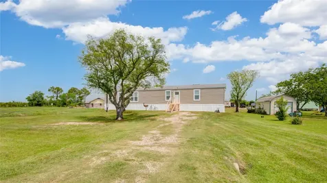 5366 West Belt Brazoria TX 77422