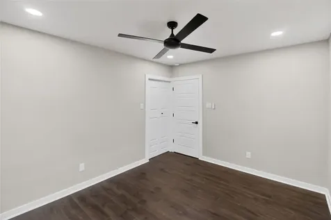 428 Van Molan Street Houston TX 77022