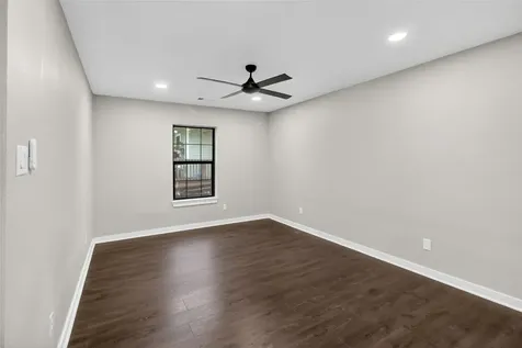 428 Van Molan Street Houston TX 77022