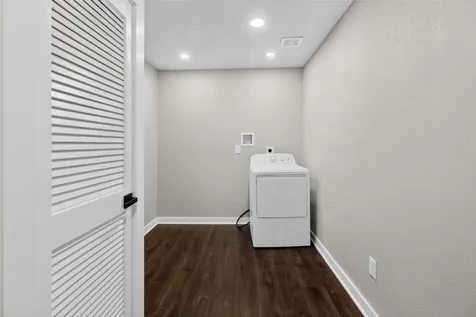 428 Van Molan Street Houston TX 77022