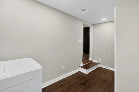 428 Van Molan Street Houston TX 77022