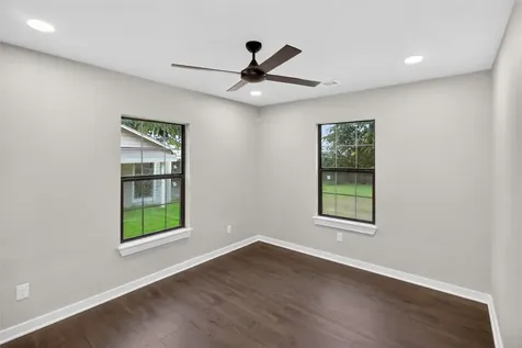 428 Van Molan Street Houston TX 77022