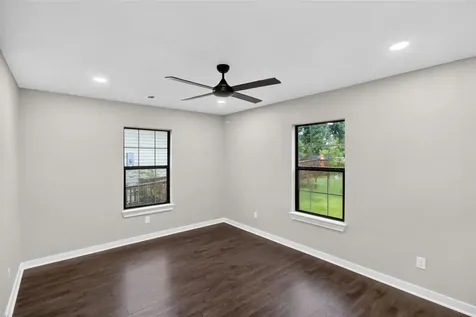 428 Van Molan Street Houston TX 77022