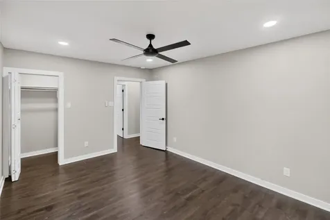 428 Van Molan Street Houston TX 77022